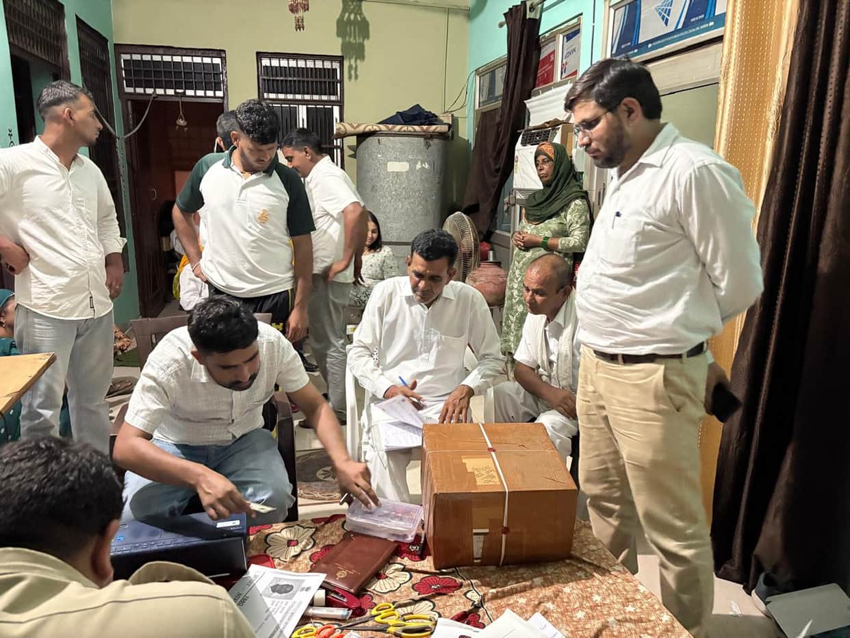 35 illegal medicines, including drugs for intoxication, were hidden in the house; health department raids Jeetwanbas' house