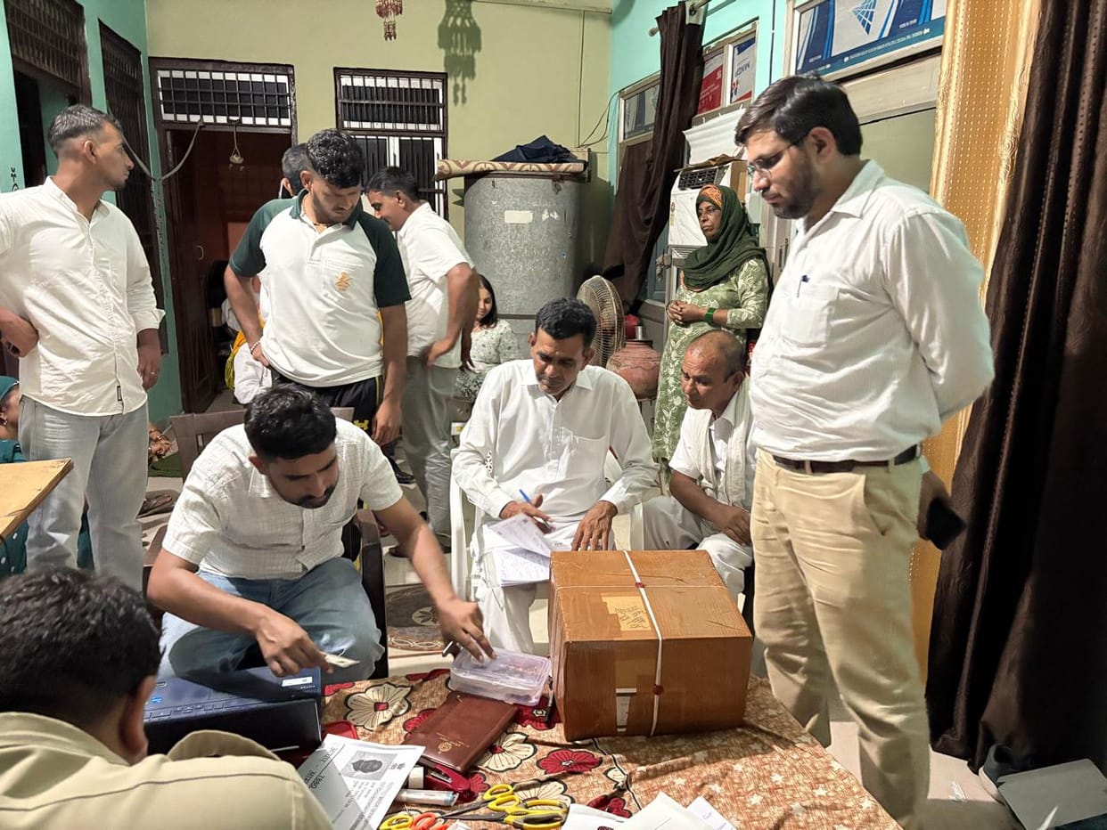35 illegal medicines, including drugs for intoxication, were hidden in the house; health department raids Jeetwanbas' house