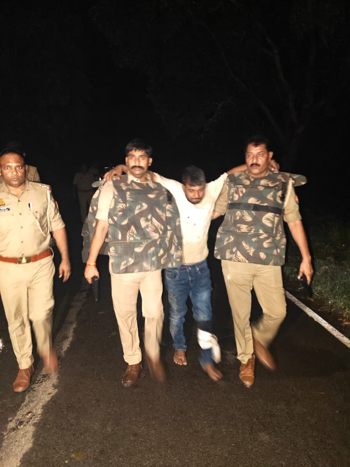Smuggler arrested in encounter