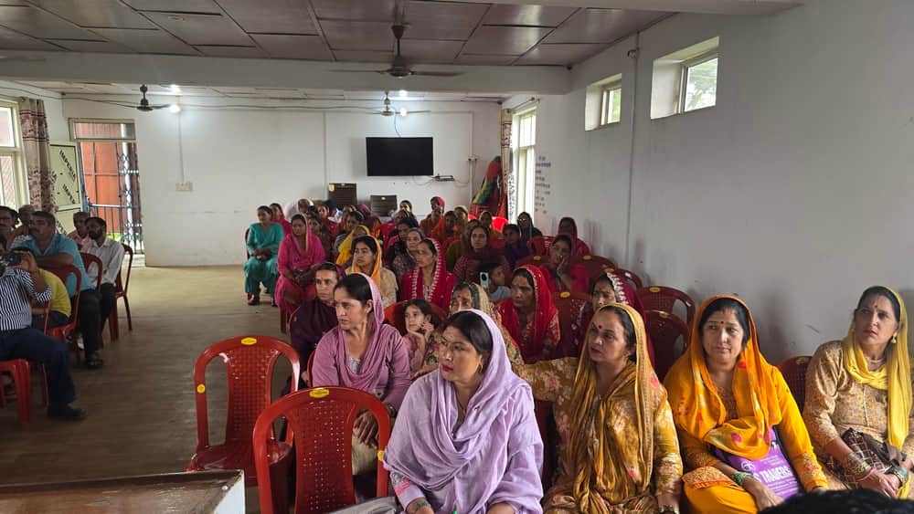 Development plans were discussed in the Gram Sabha of Sameerpur Panchayat.
