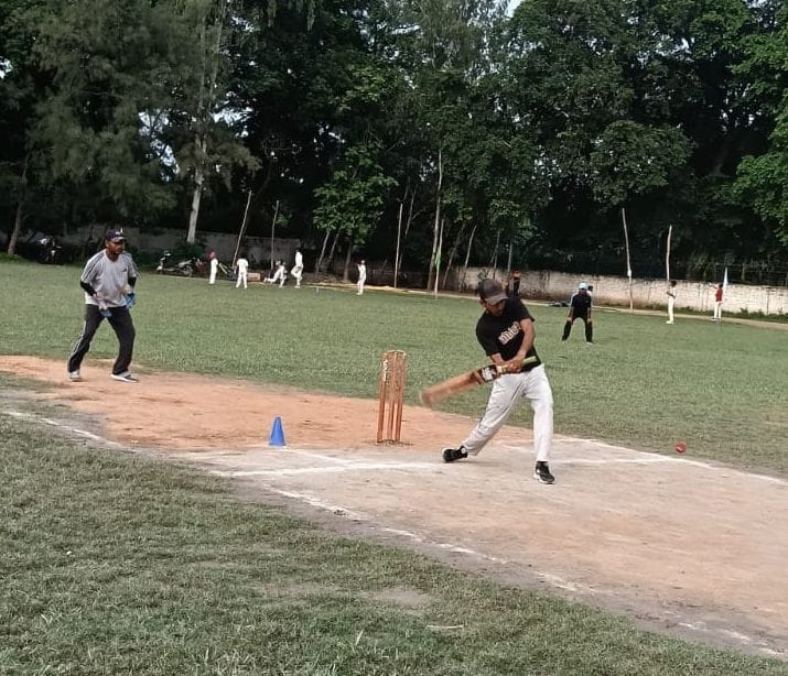 Bisalpur defeated the Tilhar team by five runs.