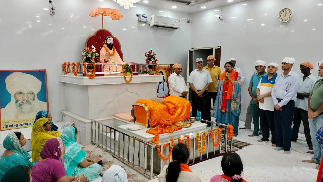 श्री गुरु रविदास खालसा कॉलेज रोड में संगत को संबोधित करतीं मेयर सुमन बहमनी। प्रवक्ता