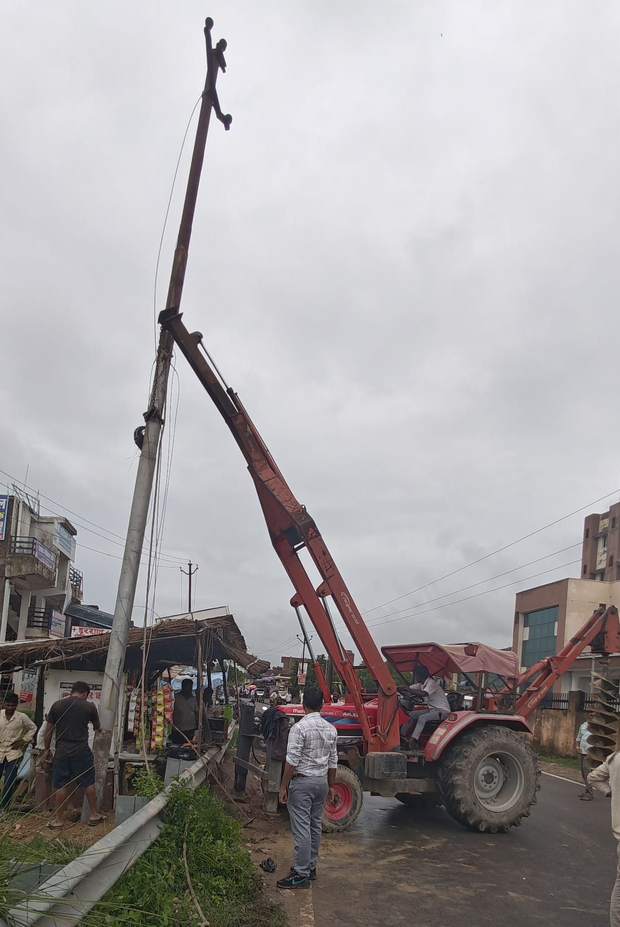Electric poles toppled in the rain; power supply cut off in 20 villages.