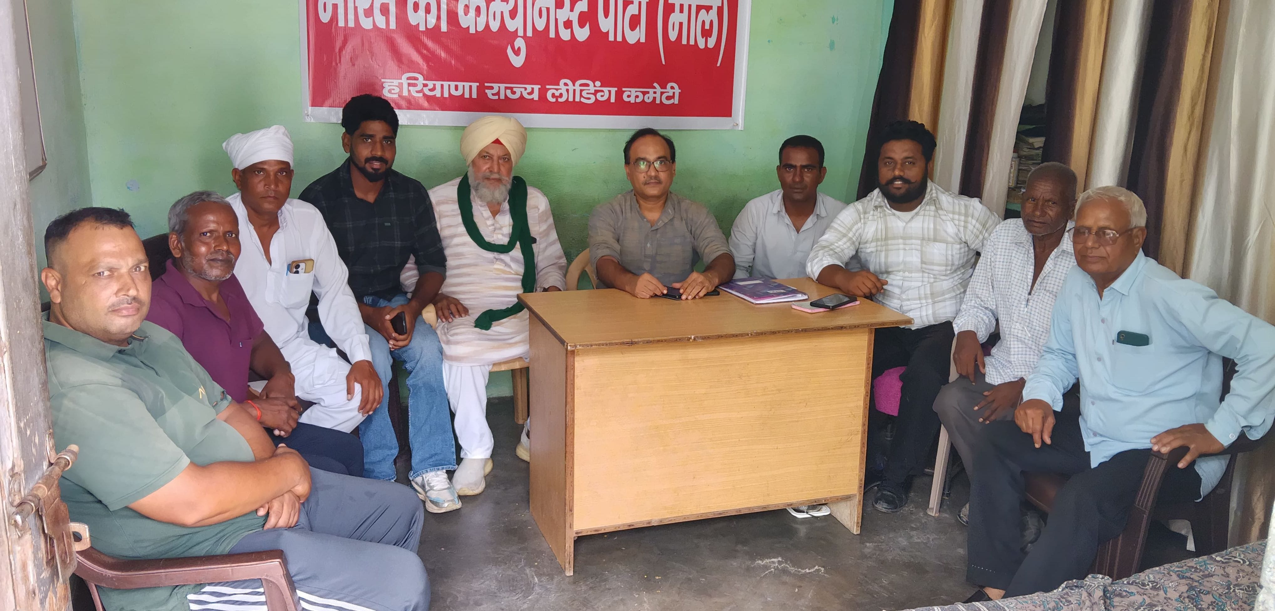 07जेएनडी13: भाकपा की राज्य बैठक में मौजूद संगठन के पदाधिकारी। स्रोत : संगठन