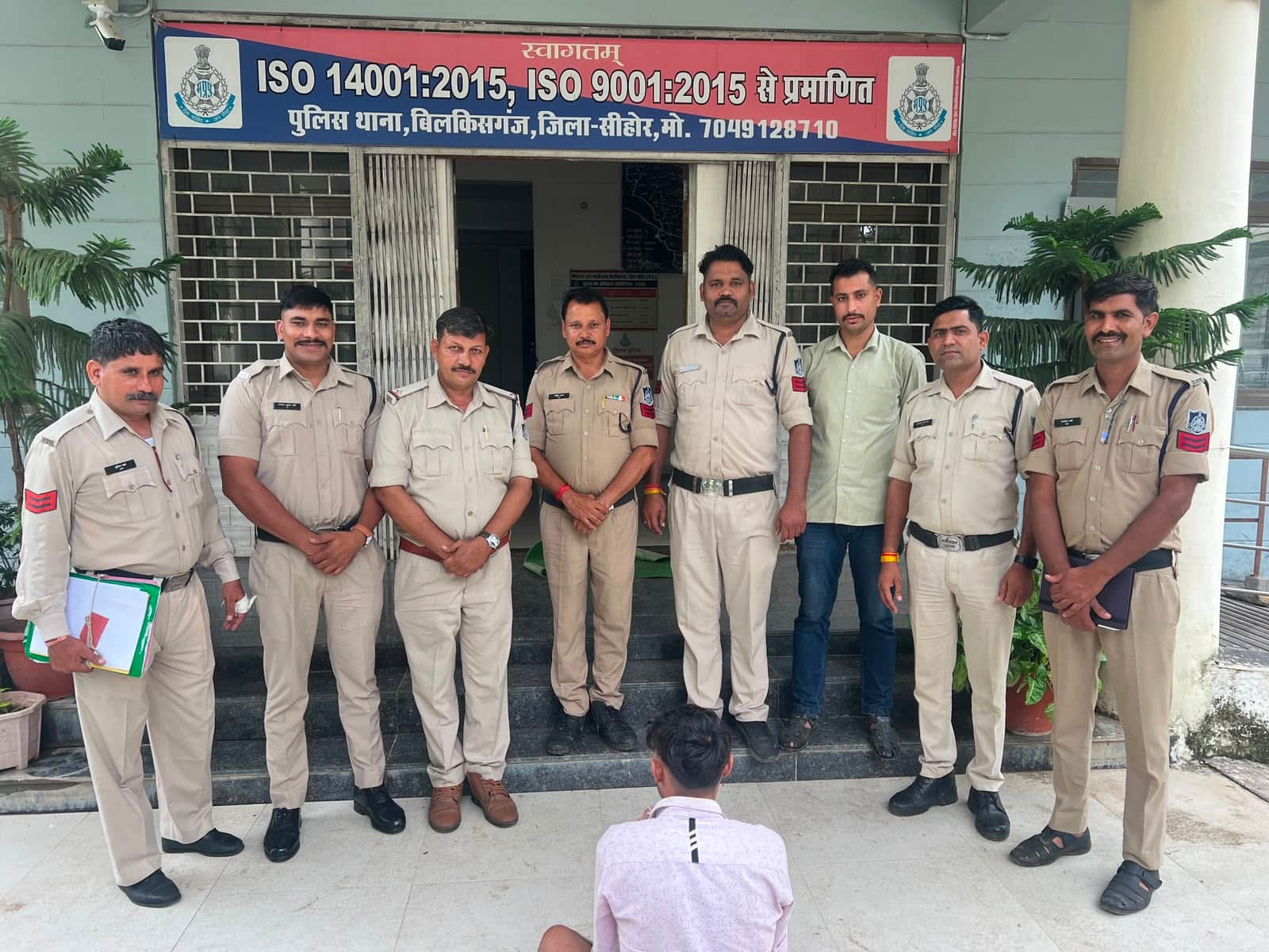 पुलिस की गिरफ्त में आरोपी