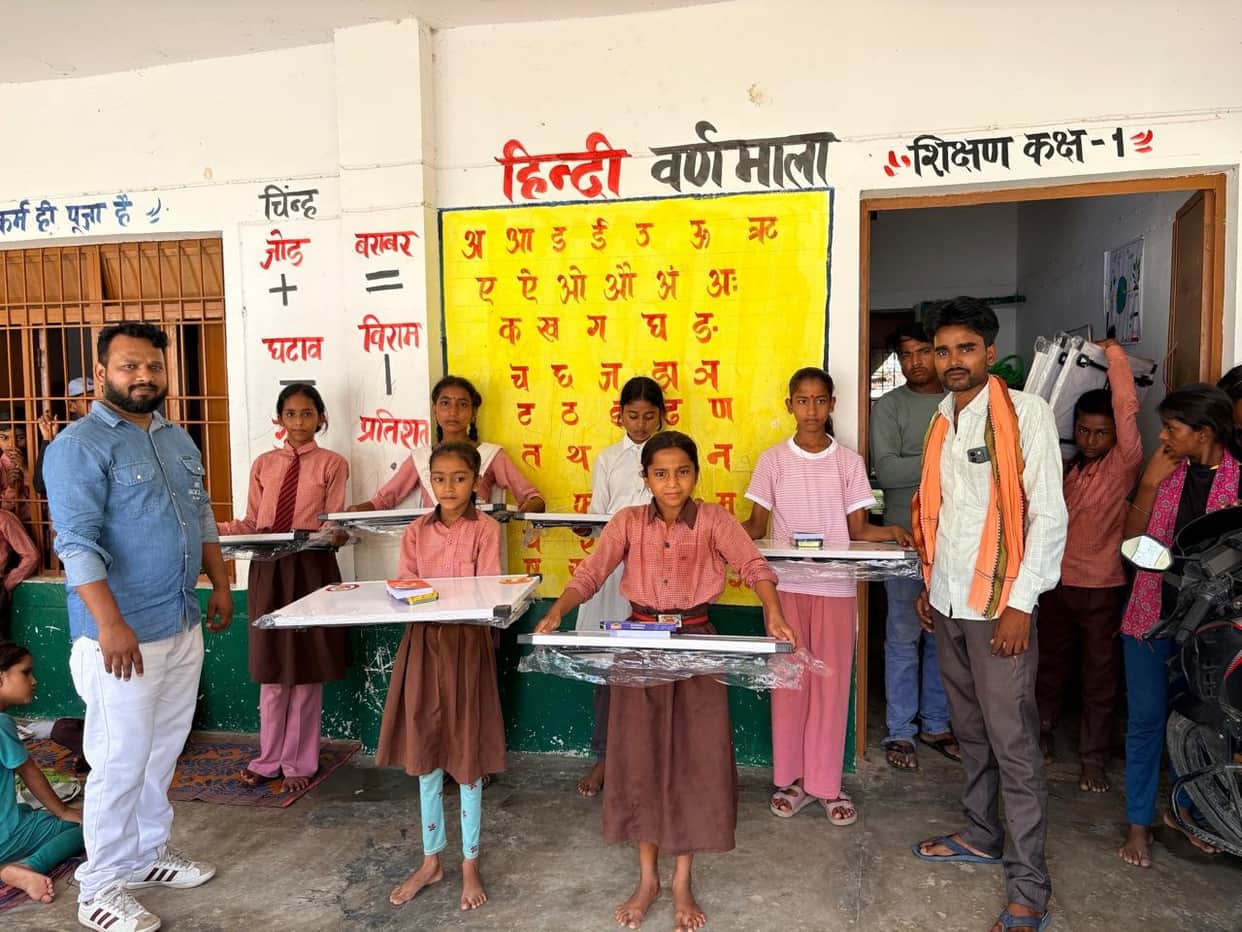 Educational kits presented to meritorious students
