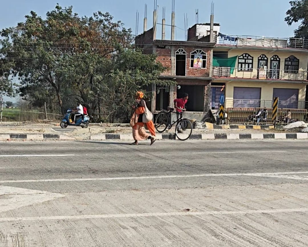 1.35 lakh people from 90 villages cross the highway daily; only one foot overbridge along a 114-km stretch.
