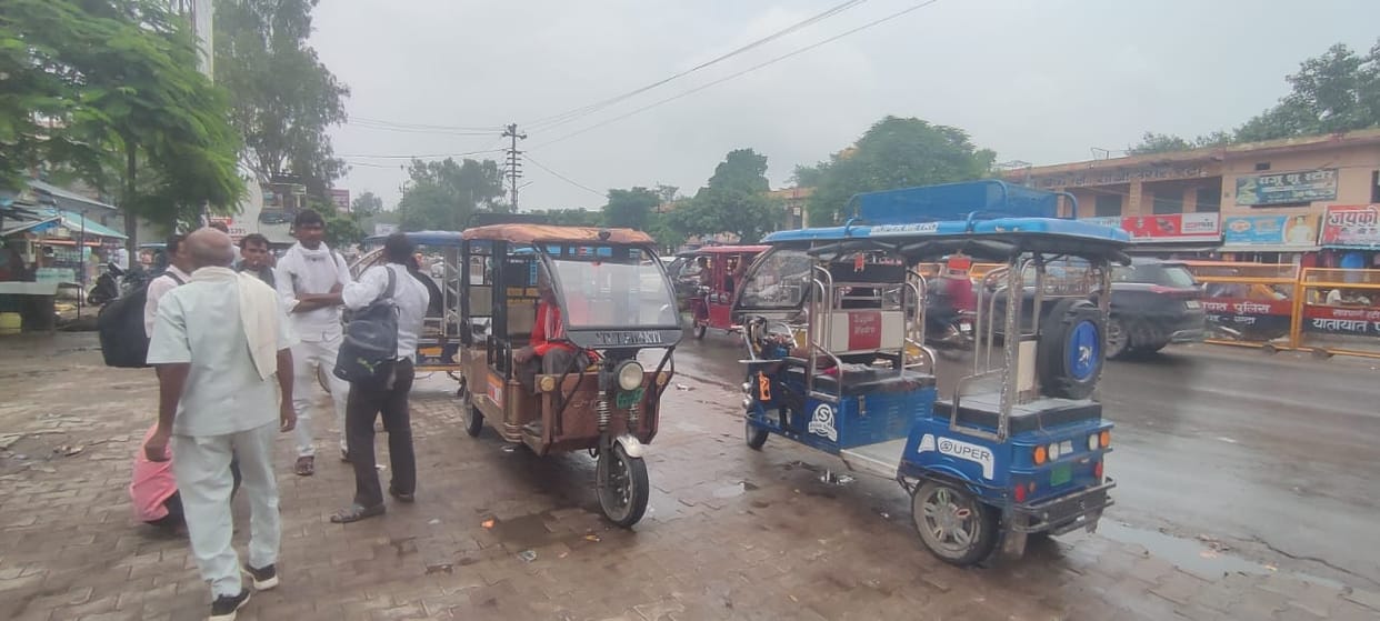 Route diversions increase commuter woes; e-rickshaw drivers hike fares.