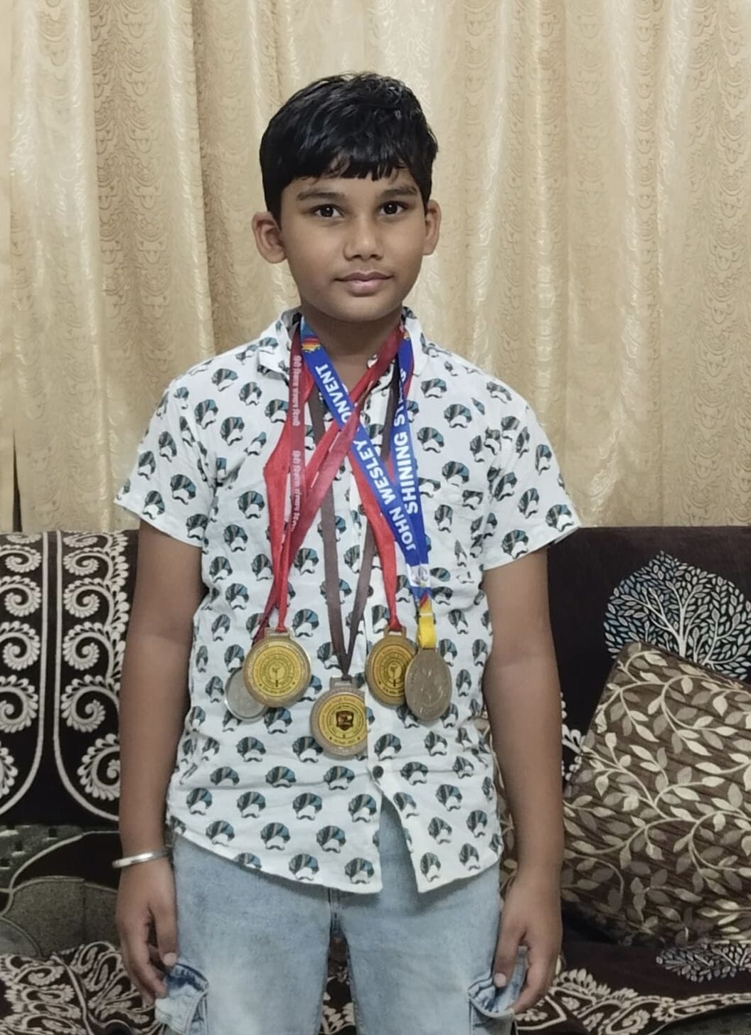 Karate champion Daksh won gold medal at the state level