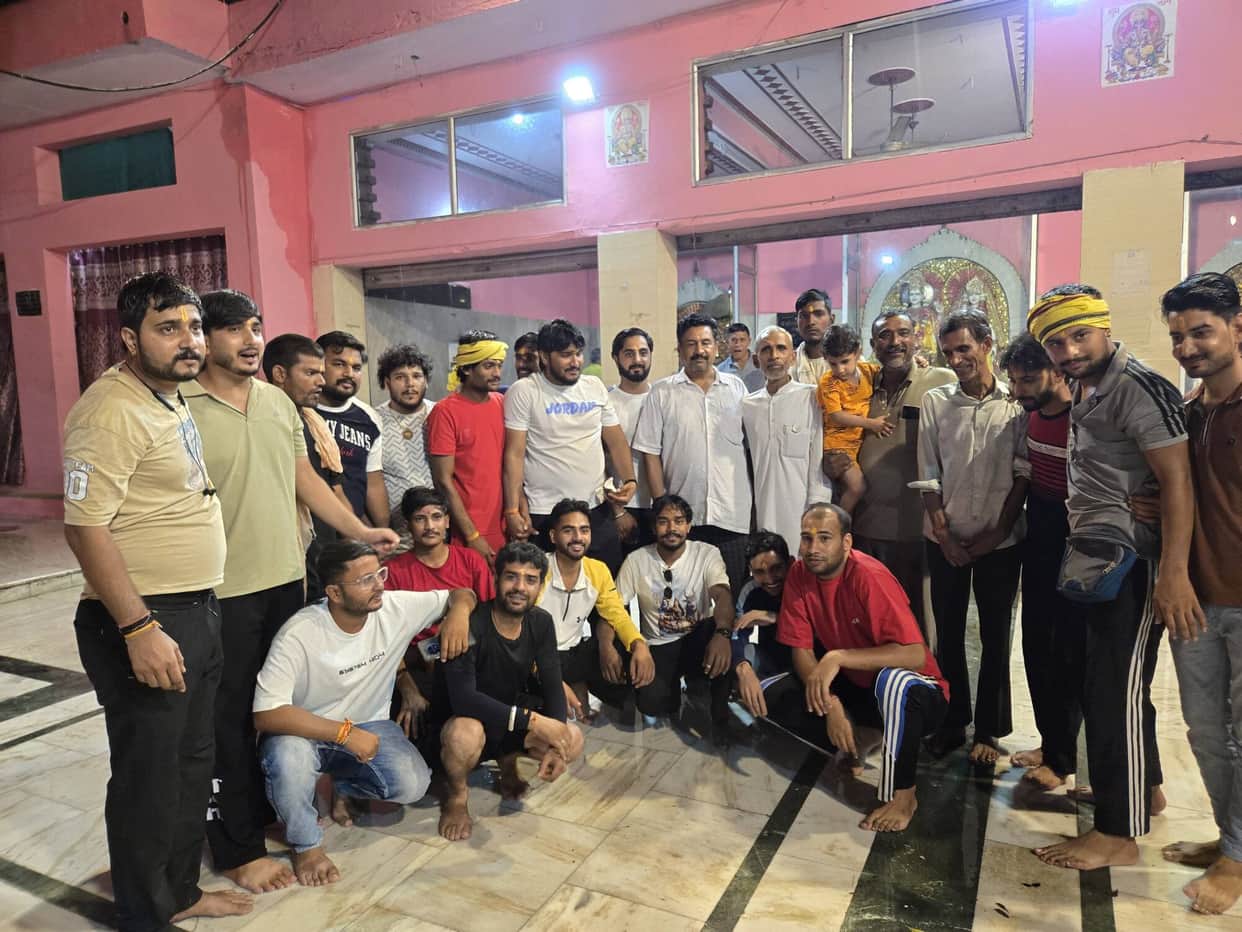 The RR Group set off for Haridwar to fetch the fifth 'Dak Kanwar'.