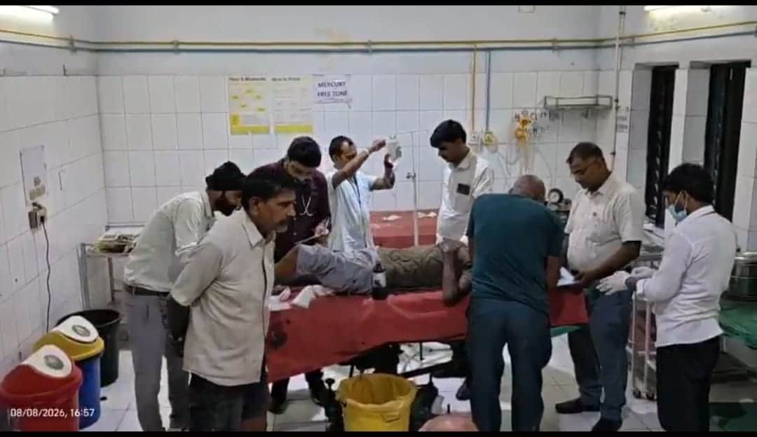 Youth shot during land dispute; bullet hit his leg; referred to Kanpur in critical condition.