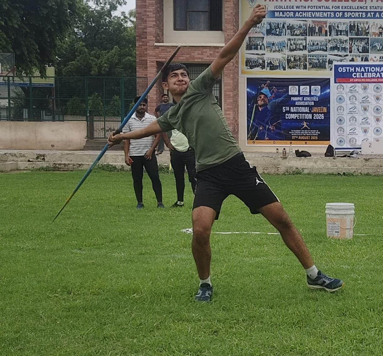 Aryan won the gold medal in the men's category, and Nidhi won it in the women's category.