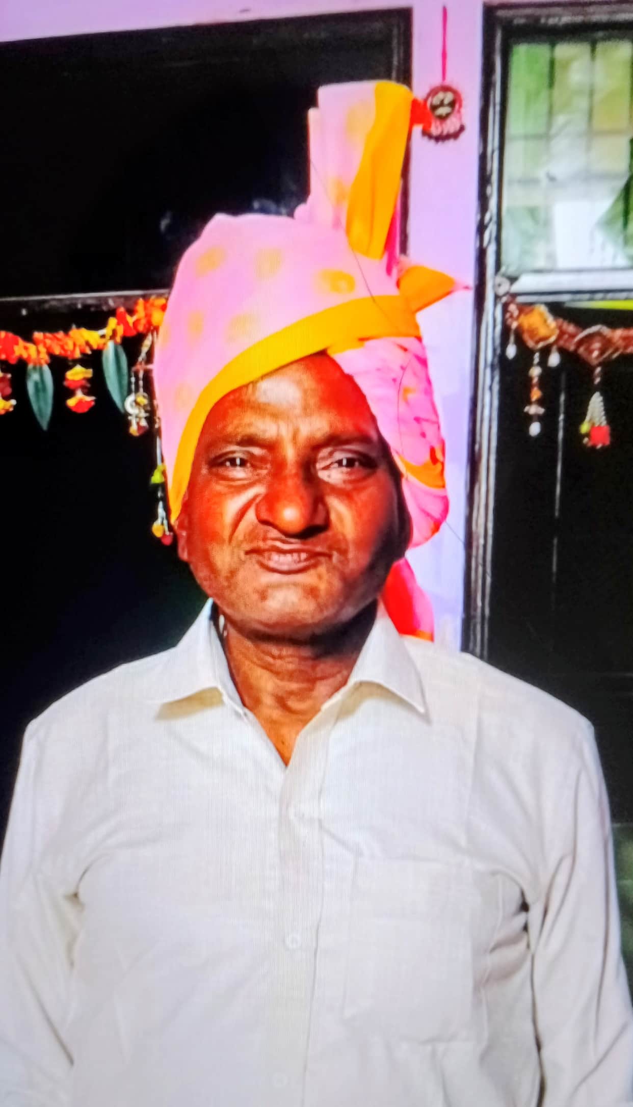 Out-of-control Thar hits a scooter and a bike; elderly man dies, four injured.