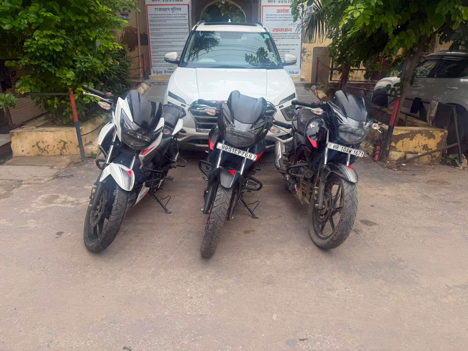 वारदात में शामिल बाइक भी जब्त