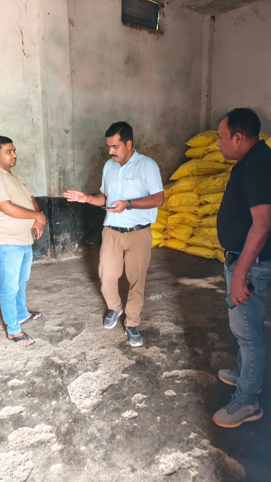 Raids conducted on 38 fertilizer shops; 11 samples collected, 8 shops issued notices.