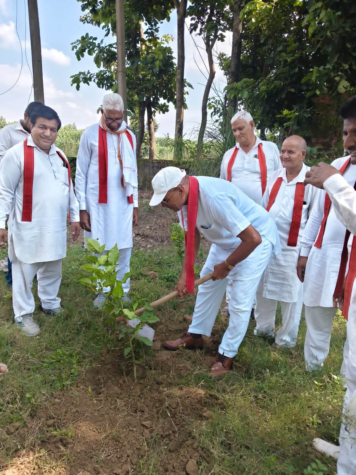 Conveyed the message of environmental conservation by planting saplings