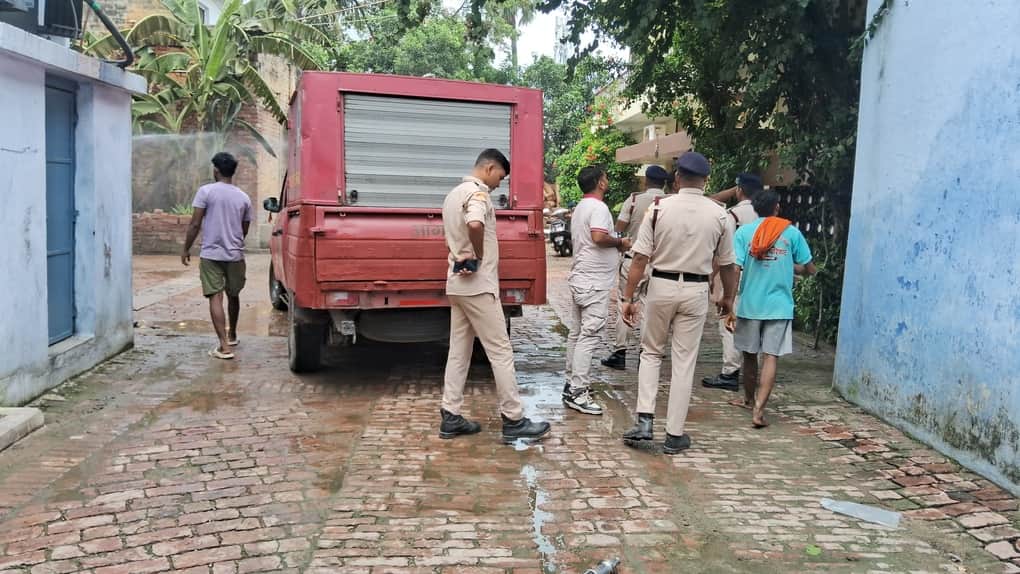 Muzaffarpur Bihar news :ammonia gas leak from ice factory located close to kanwariya route fire brigade