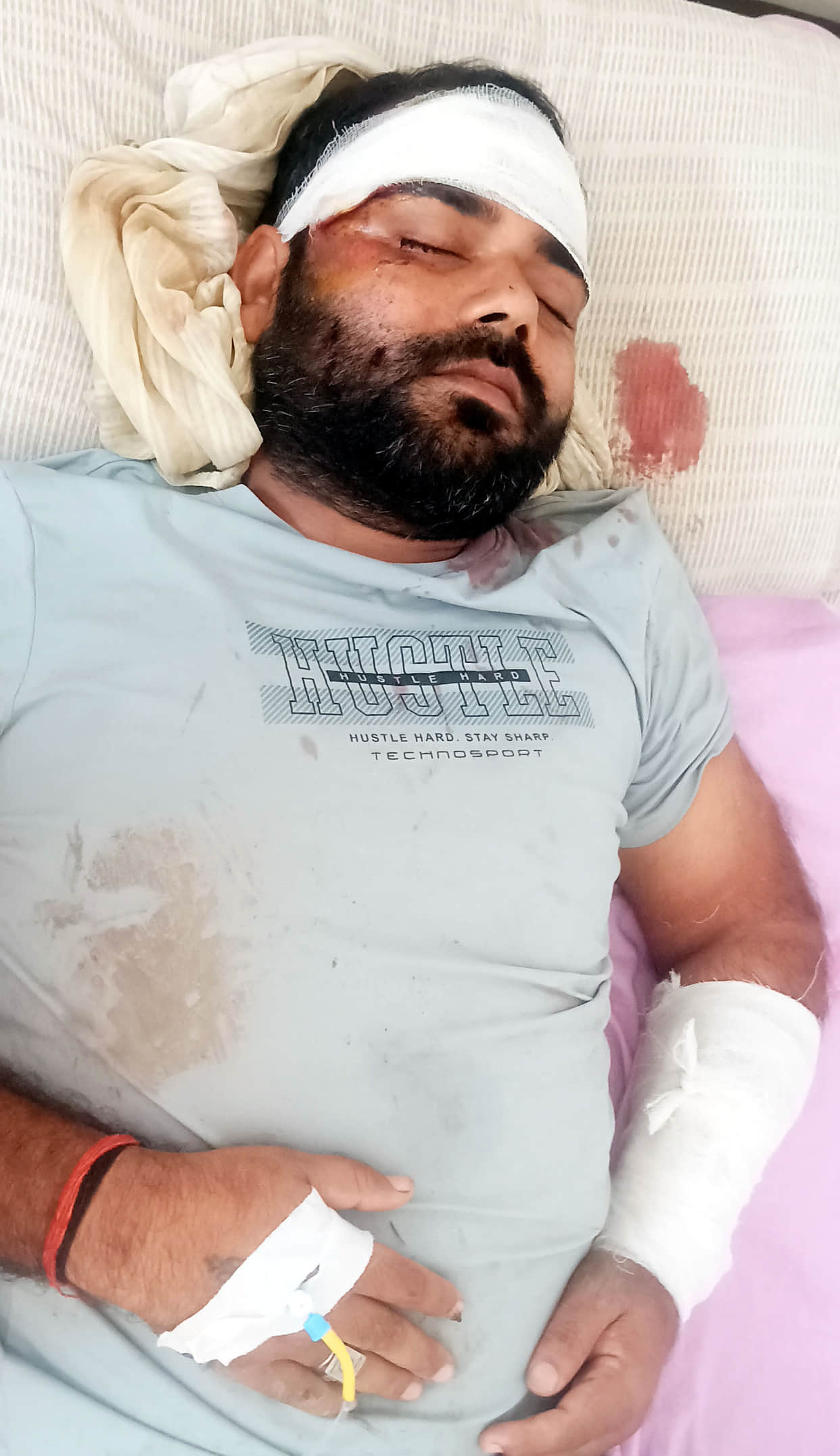 BJP Mandal President attacked in land dispute; 7 injured.