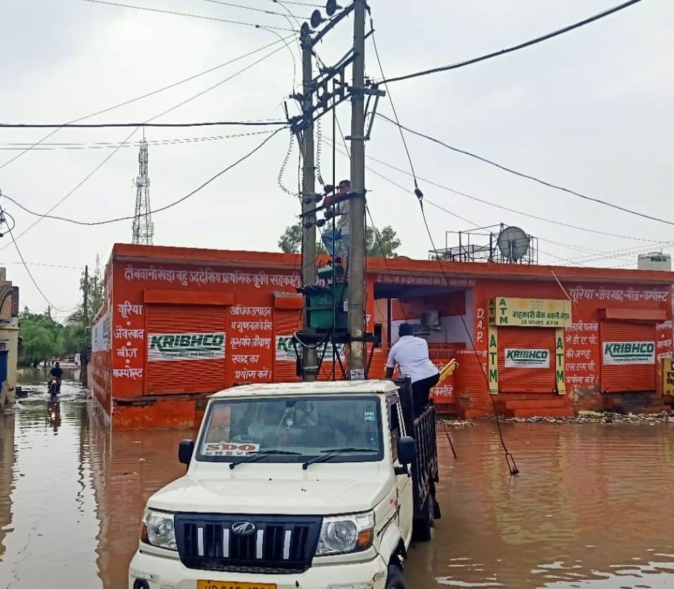 Accusation of breaking the wall of a sealed medical store to remove medicines.