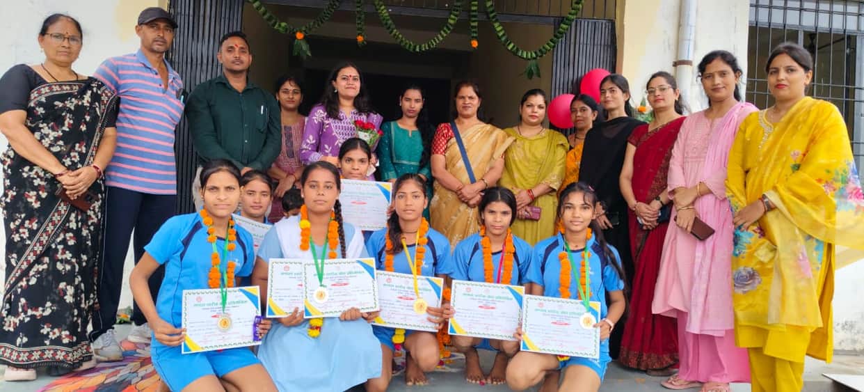 KGBV students shine in divisional sports competition; many selected for the state level
