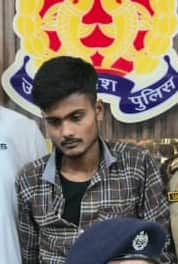 Inter-district robber arrested; cash recovered.