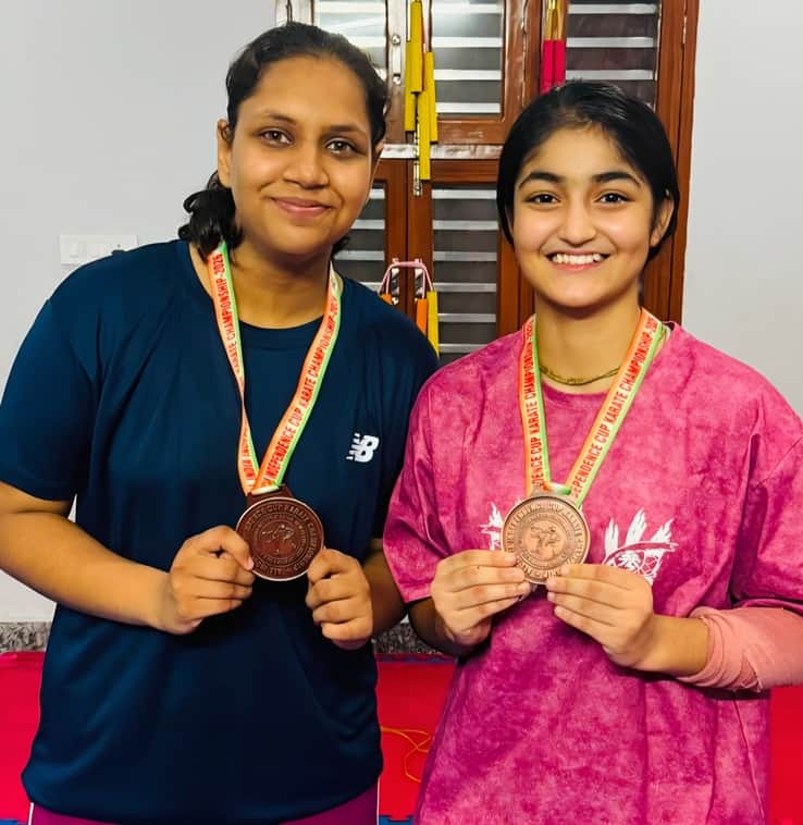 Sonika and Varshita won medals at the All India Independence Cup Karate Championship.