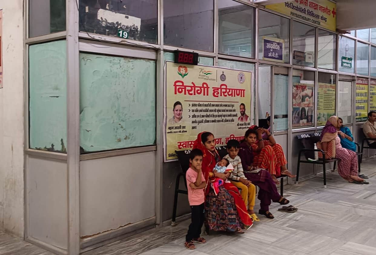 Skin diseases on the rise during the rains; no specialist doctors at the hospital.