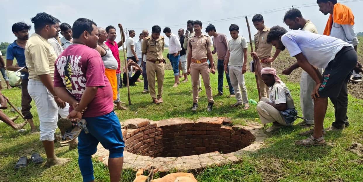 Elderly man falls into well after slipping; dies.
