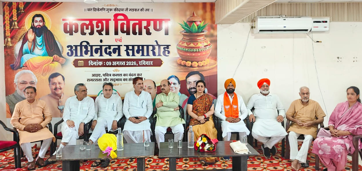 फतेहाबाद। भाजपा कार्यालय में अभिनंदन समारोह में उपस्थित पदाधिकारी। प्रवक्ता