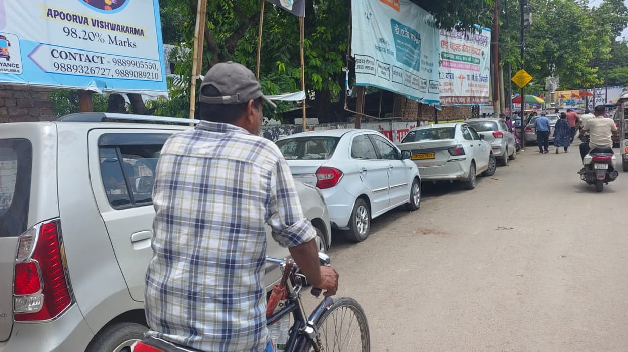 The pace of the city is stuck in auto dens