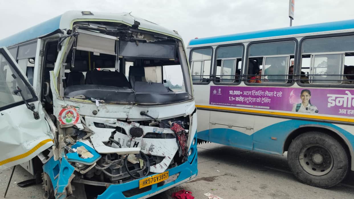 Two buses collided while trying to avoid a car; six injured.