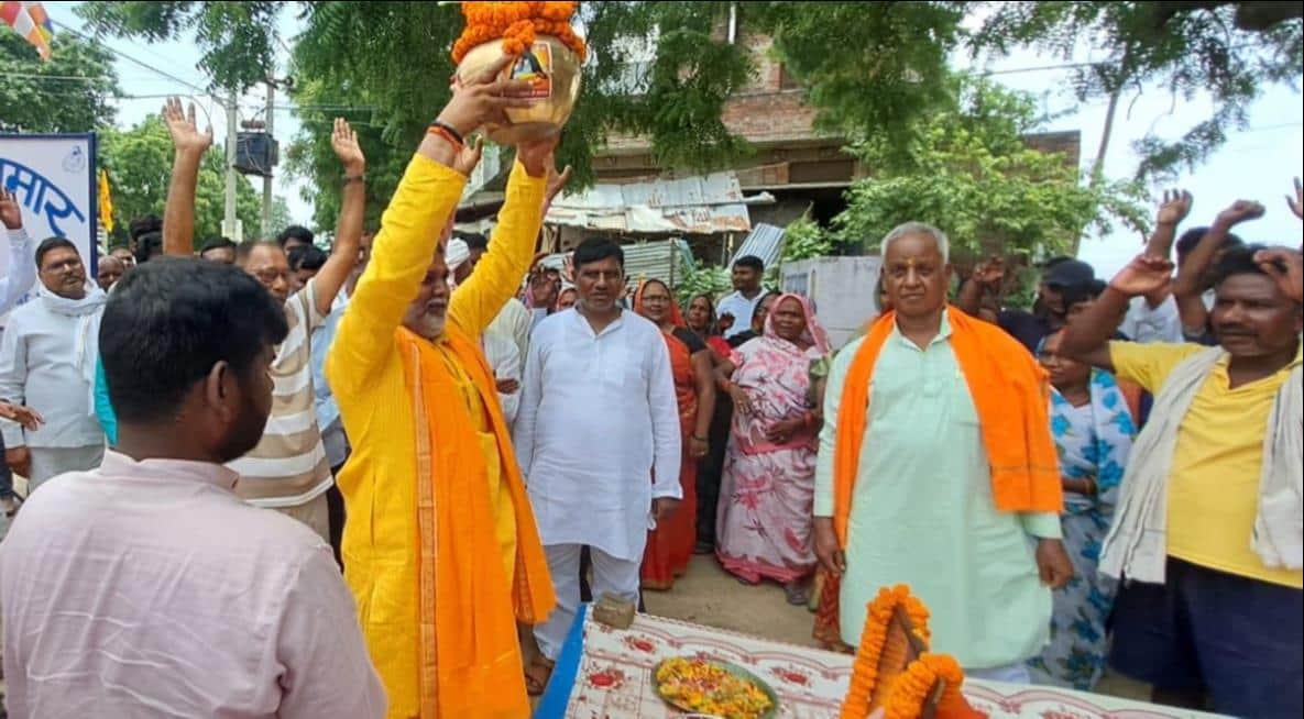 Welcoming the Kalash Vandan Yatra on the occasion of Guru Ravidas Jayanti.