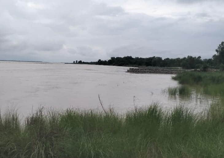 Risk of erosion increases due to Sharda's new course.