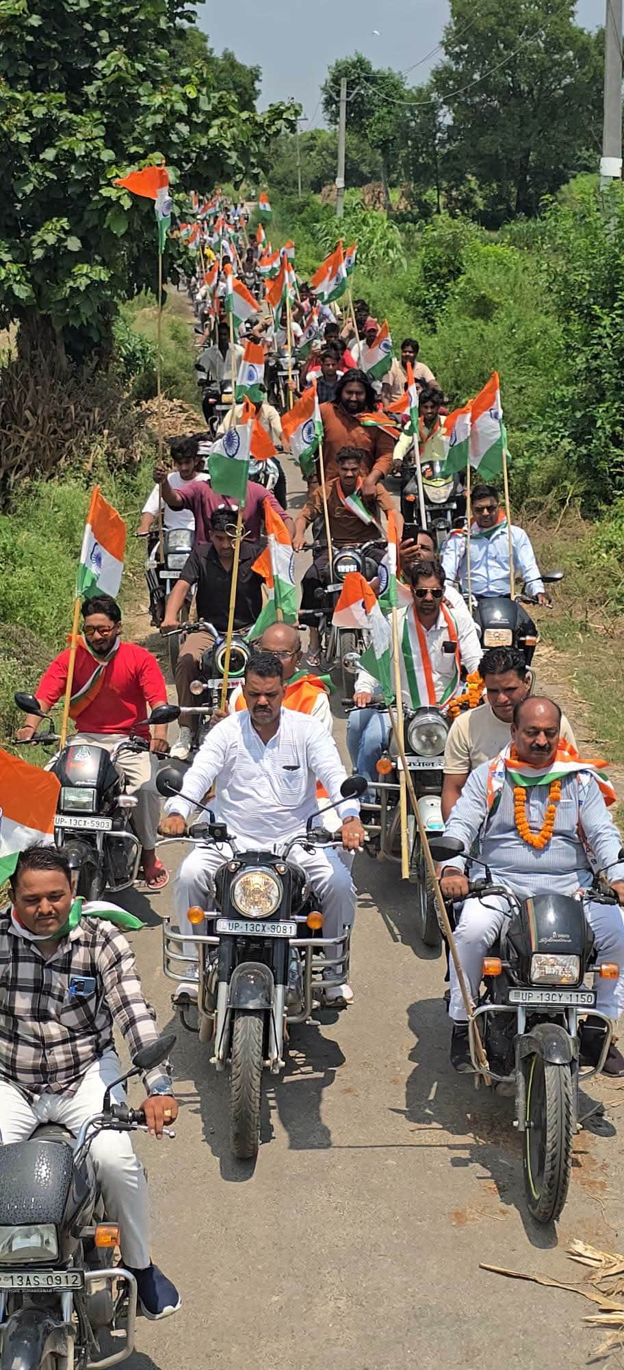 Tiranga Yatra taken out with great fanfare; the Tricolour fluttered proudly on motorcycles.