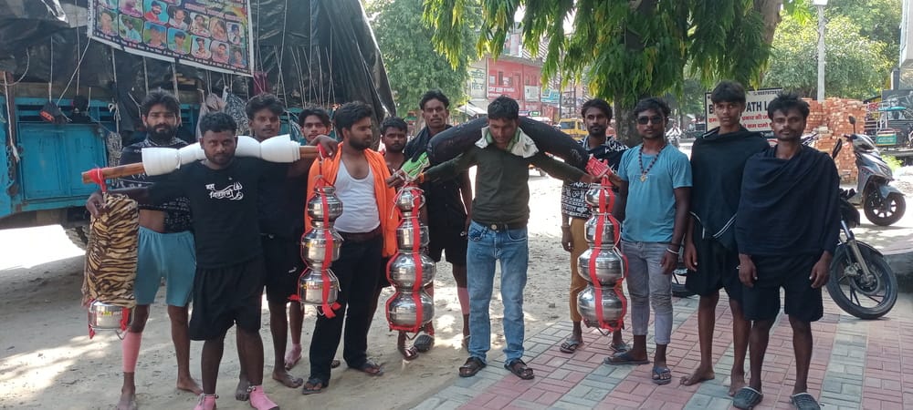 Shiv devotees of Umrara are bringing Kanwar for happiness, prosperity and communal harmony.