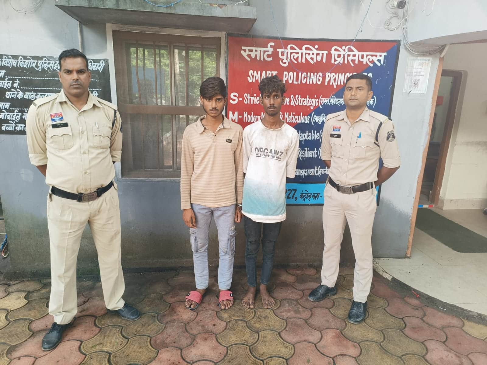 मारपीट और अवैध शराब के मामले में 3 आरोपी गिरफ्तार