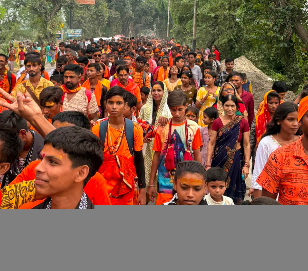 Bol Bam's caravan leaves from the home of tigers