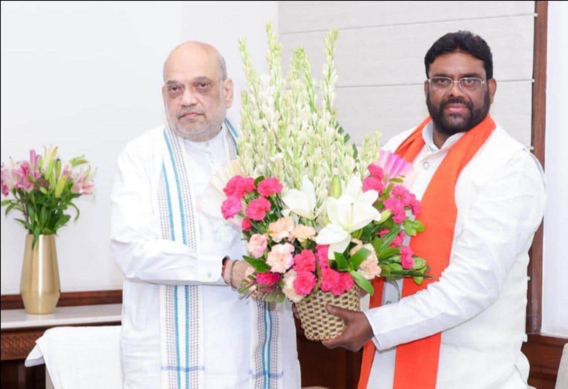 Former MP meets Union Home Minister Amit Shah; discusses district issues.