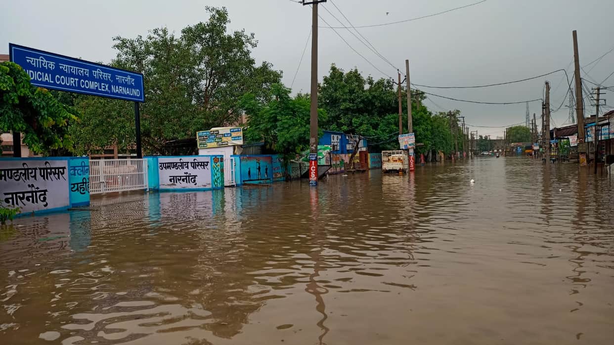 Waterlogging from the Sub-divisional Office to the Court Complex.