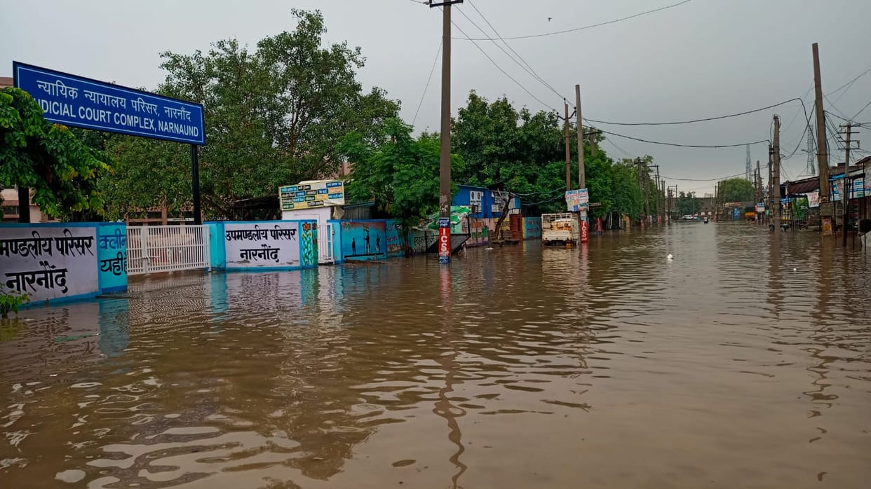 Waterlogging from the Sub-divisional Office to the Court Complex.