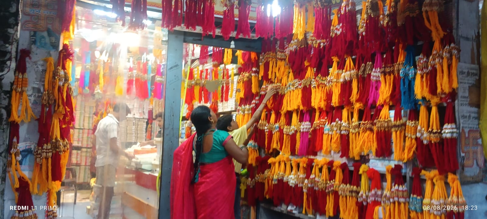 Sisters can send Rakhi in a waterproof envelope of Rs 10.