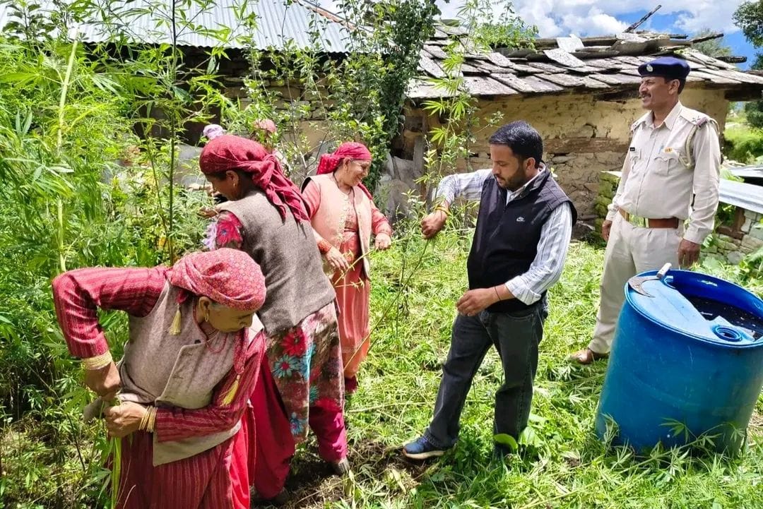 Women conveyed the message of building a drug-free society