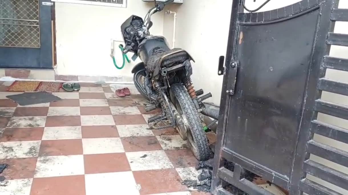 Son-in-law sets in-laws' vehicles on fire