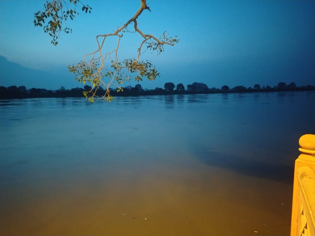 Yamuna in spate; water level rose by 2.62 feet in 24 hours.