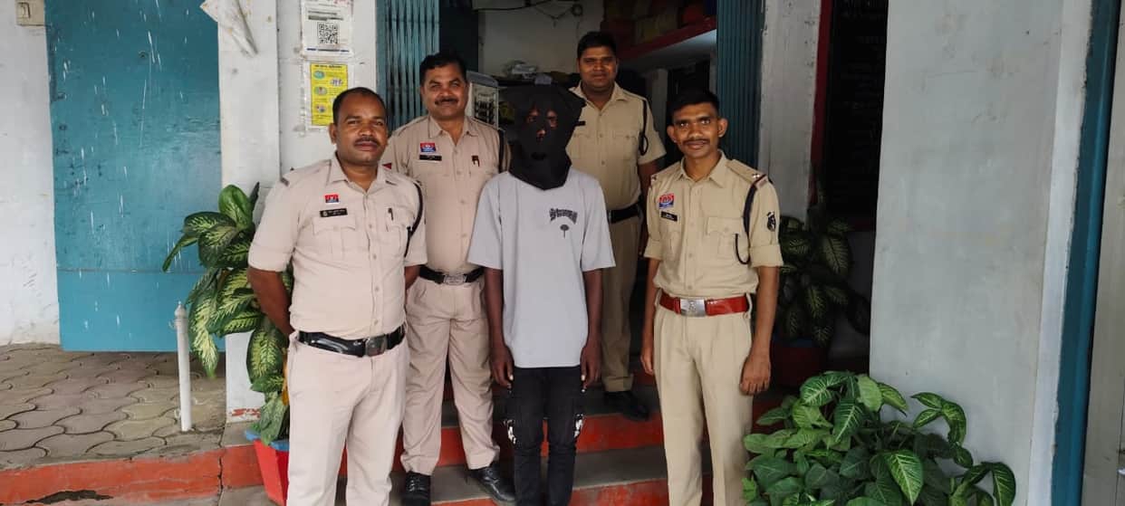 *Accused Who Brutally Beat a Young Woman and Looted Her Mobile Arrested After 4 Months, Stolen Phone Recovered