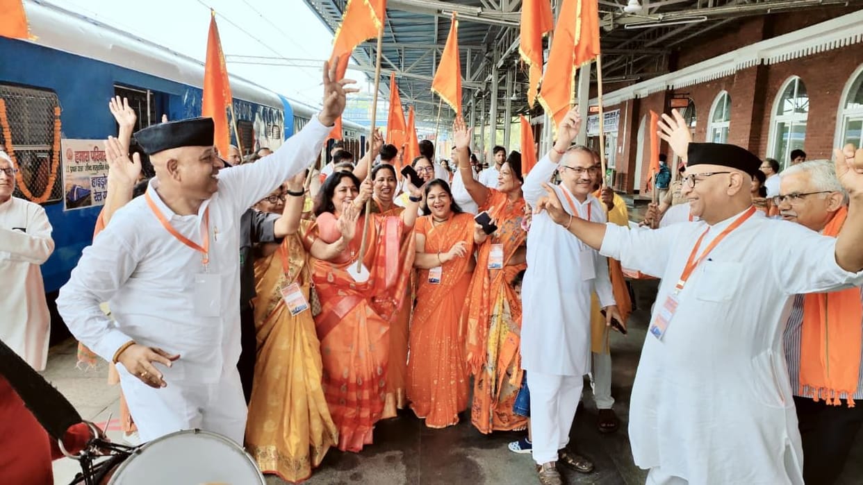 Women's power traveled in hydrogen train and gave the message of adopting indigenous
