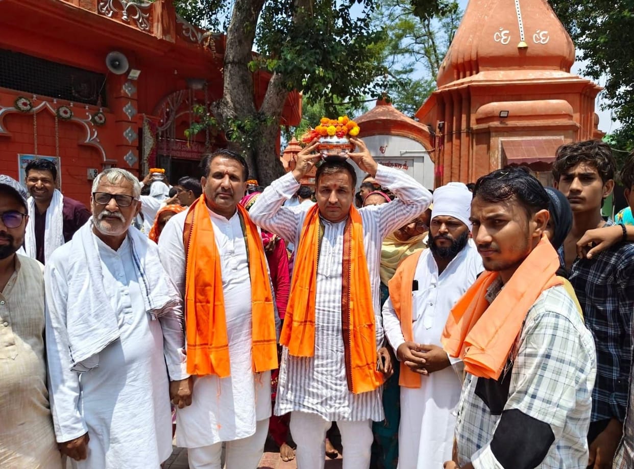 Message of harmony on Guru Ravidas Jayanti, holy soil of Kashi reaches Baroda