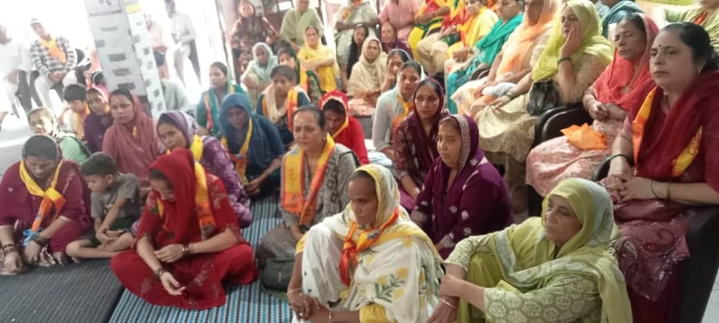 The story of Shiva Mahapuran begins with the Kalash Yatra.
