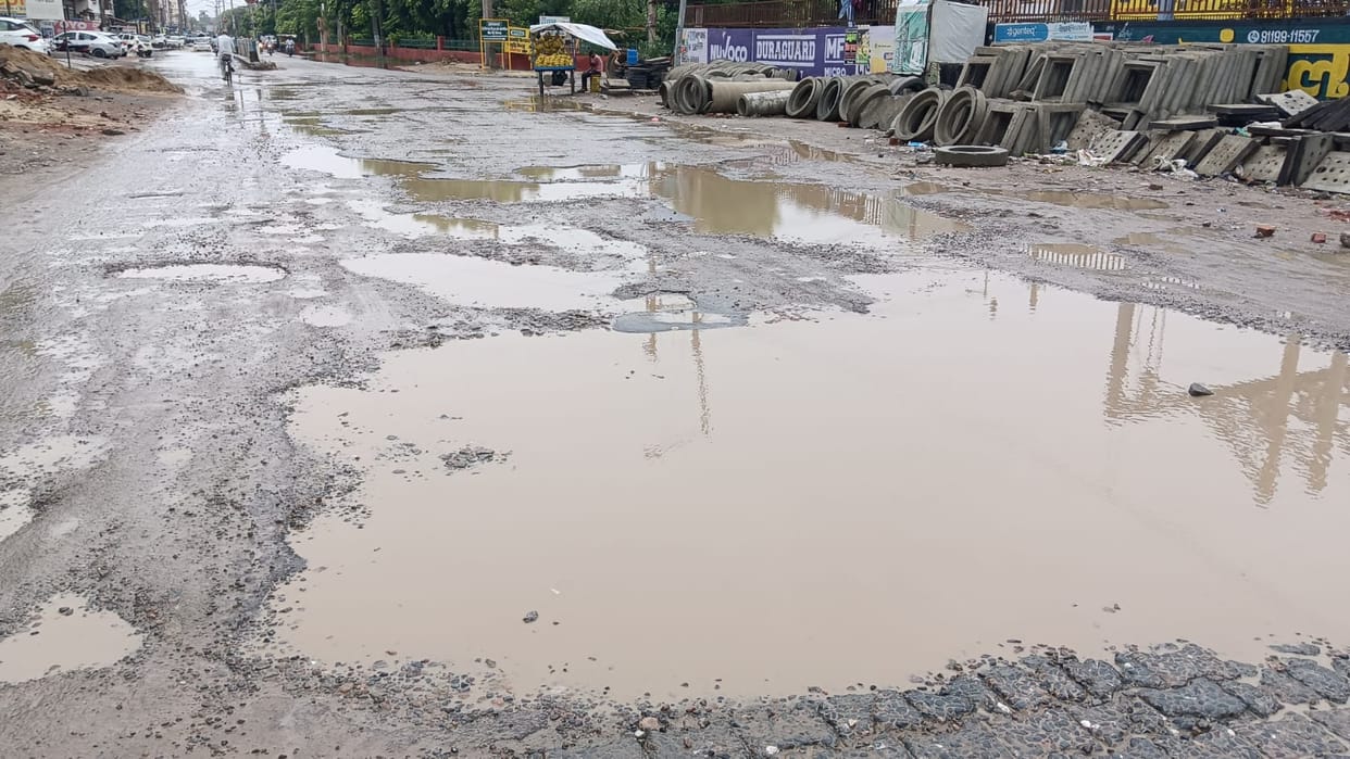 roads broke in rain