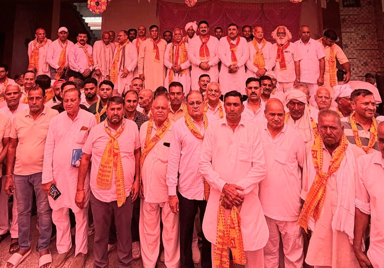 बैठक में ब्राह्मणसमाज के प्रमुख व्यक्ति । स्रोत : समाज